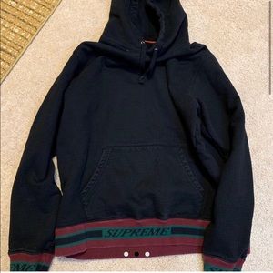 Supreme logo hoodie size medium